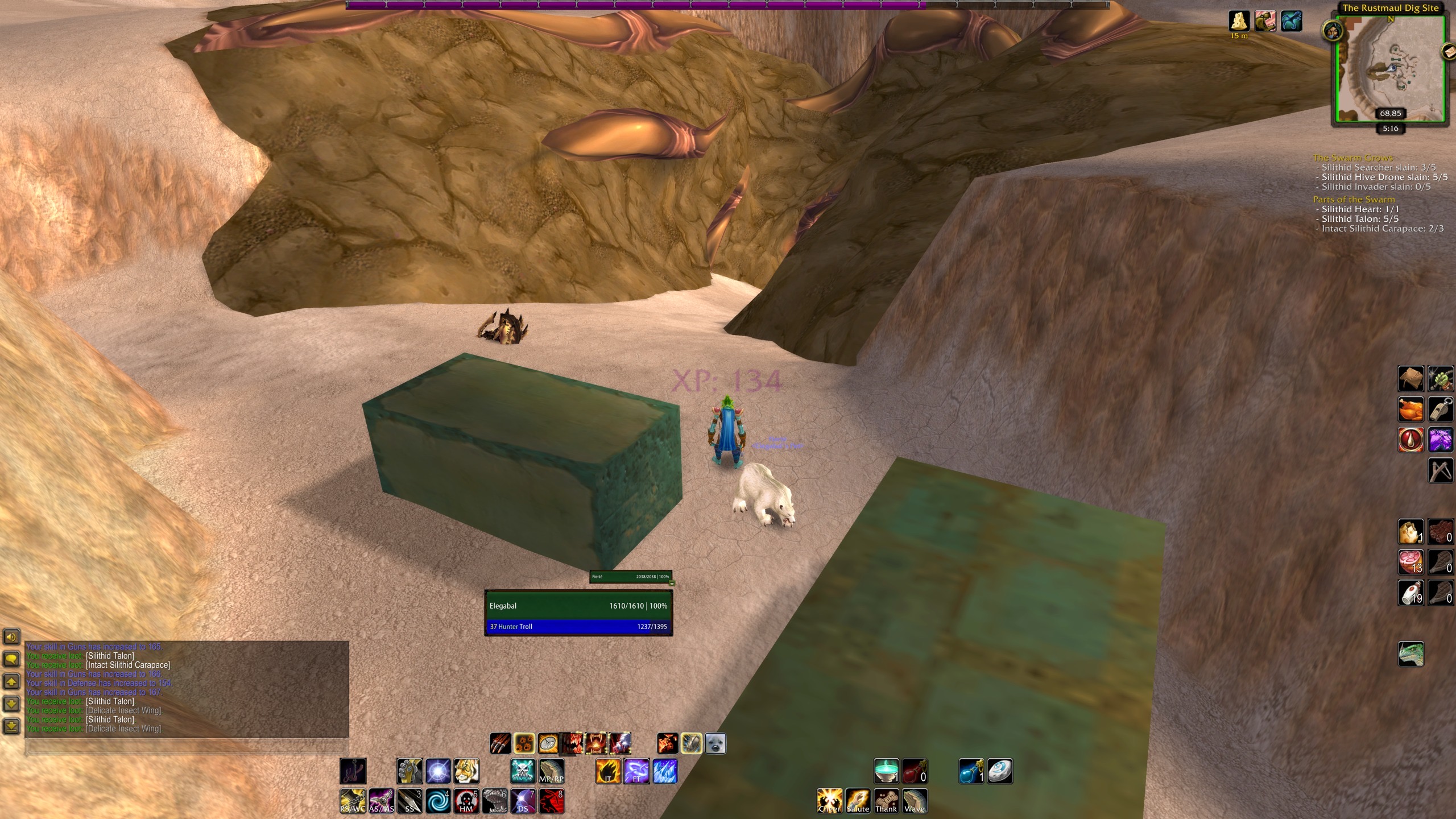 Screenshot of the Silithid cave entrance in the Rustmaul Dig Site